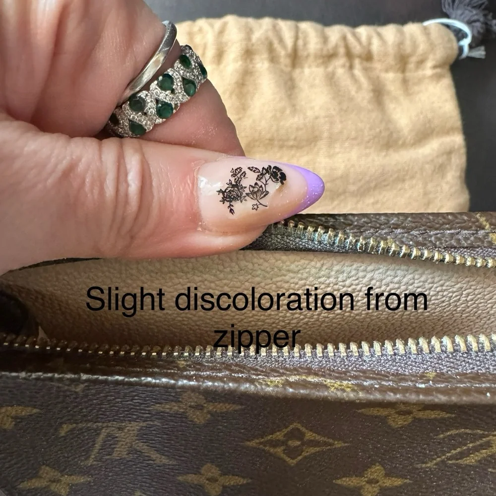 Louis Vuitton Toiletry Bag/Pouch Size 15 w/COA. FREE SHIPPING!
